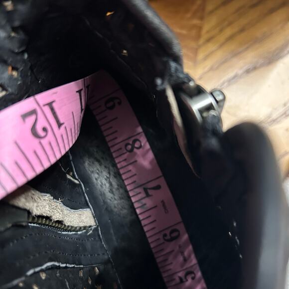 Circle G Black Cutout Leather Ankle Boots Western Zip Block Heel Size 7 Country - Picture 8 of 9